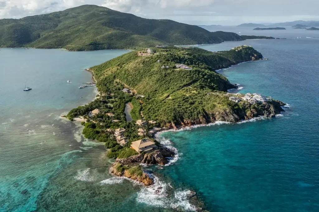 Aerial view of Moskito Island featuring luxury estates and coastal scenery
