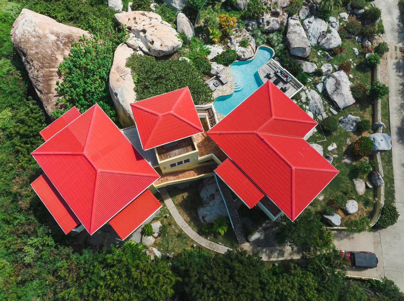 Virgin Gorda: The Perfect Fusion of Yacht Adventure and Vacation Rental Bliss