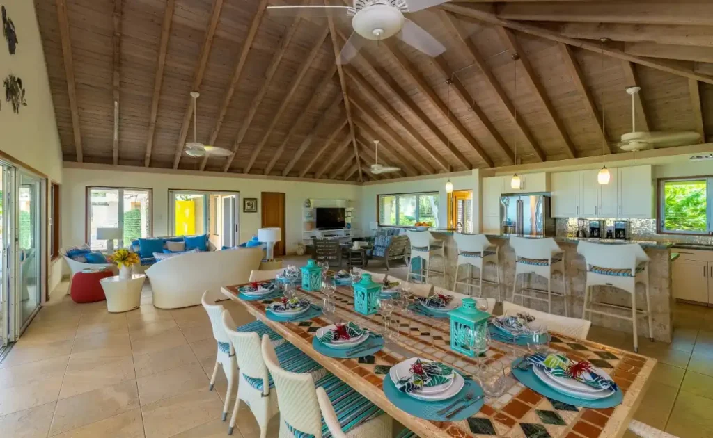 dining area beachcomber villa